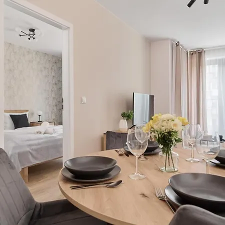 Nowoczesny Apartament Z Balkonem I Parkingiem W Centrum Wroclawia By Noclegi Renters Exterior photo
