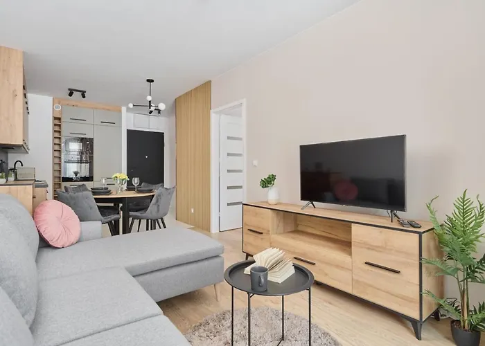 Nowoczesny Apartament Z Balkonem I Parkingiem W Centrum Wroclawia By Noclegi Renters