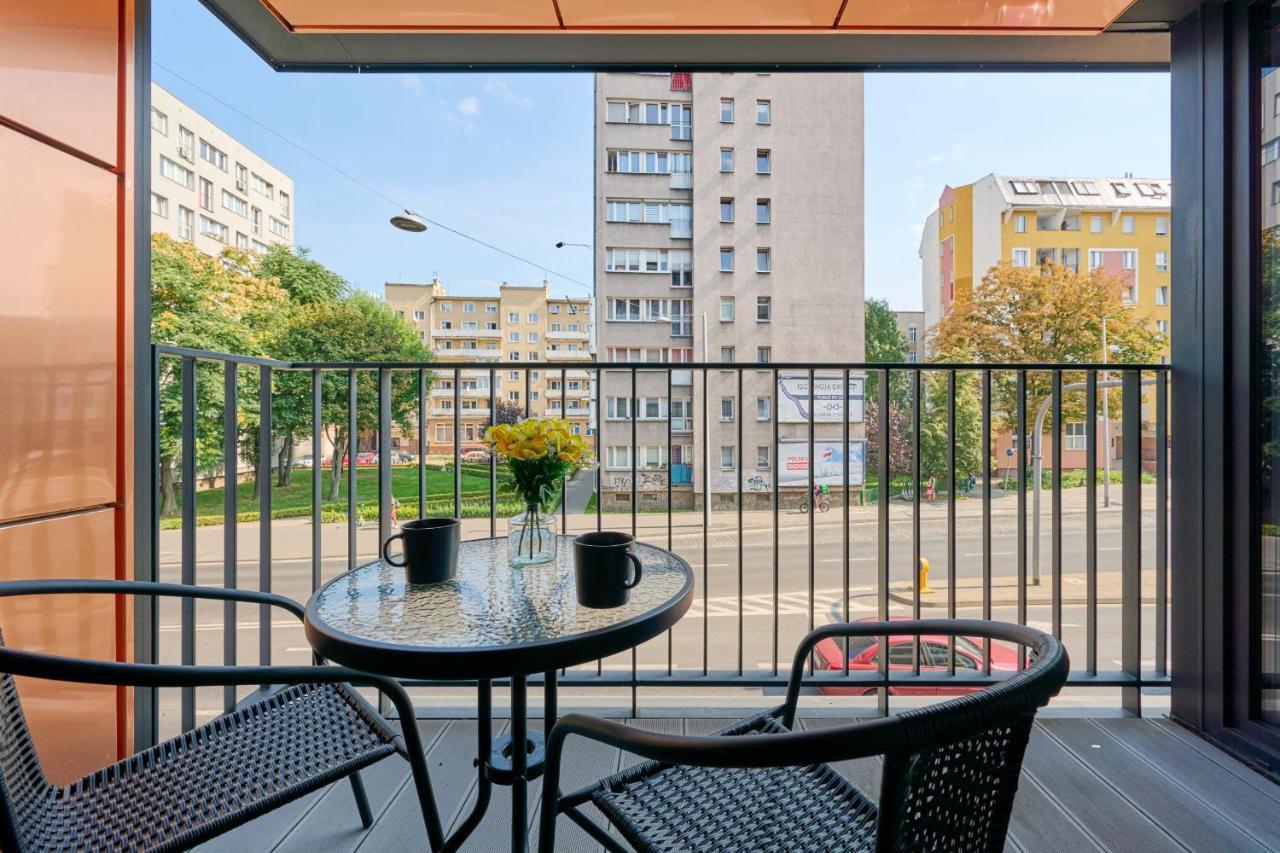 Nowoczesny Z Balkonem I Parkingiem W Centrum Wroclawia By Renters Apartment Wroclaw