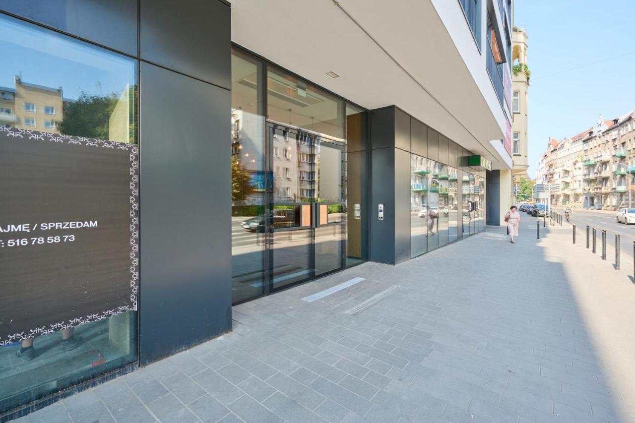 Nowoczesny Z Balkonem I Parkingiem W Centrum Wroclawia By Renters * Wroclaw